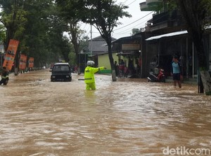 Banjir di Pacitan, Tiga Warga Dilaporkan Hanyut