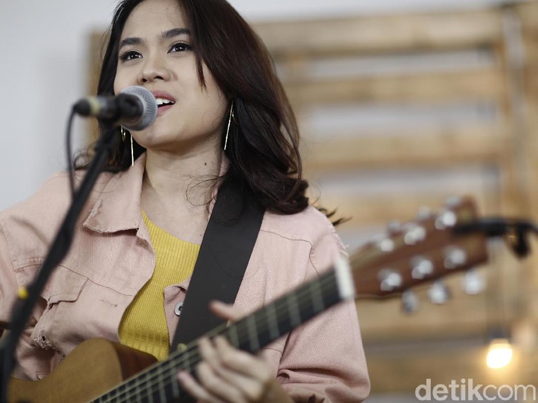 Sheryl Sheinafia hingga Ariana Grande di Lagu Baru Minggu Ini Sheryl Sheinafia hingga Ariana Grande di Lagu Baru Minggu Ini