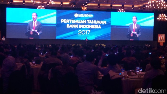 Di Acara BI, Jokowi Singgung Pendidikan SMK yang Monoton