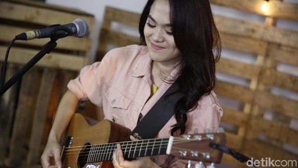 Sweet Talk dari Si Manis Sheryl Sheinafia