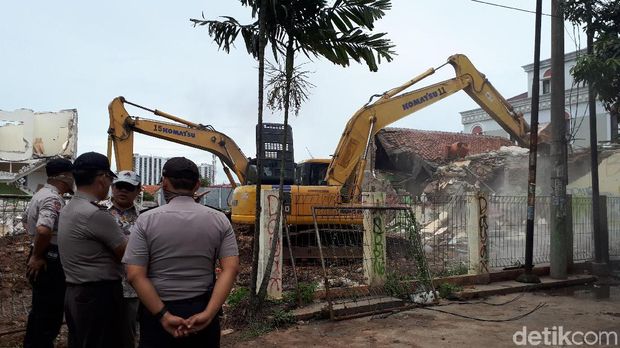 Tempati Lahan Kampus UIN Jakarta, 14 Rumah Dibongkar