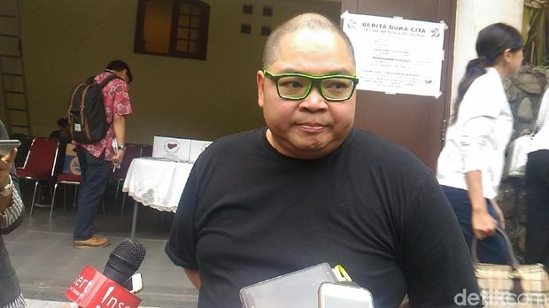 Chef Ragil Imam Wibowo saat melayat ke rumah duka Bondan Winarno