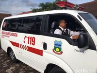 Pemkab Garut Luncurkan Sijeruk, Ambulans Gratis untuk Warga