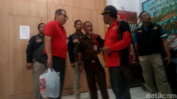 Saat Koruptor Ditangkap: Nonton F1 hingga Ngumpet di Hotel Mewah