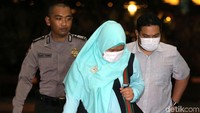 Lima orang saksi itu tiba di gedung KPK, Rabu (29/11/2017) malam.