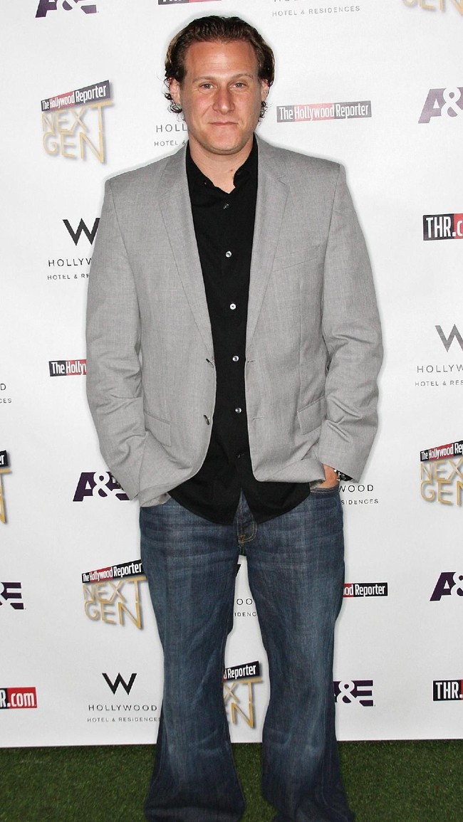 Trevor Engelson merupakan produser film berusia 41 tahun. Dia memulai kariernya di industri film sebagai asisten produser hingga bisa mandiri menjadi produser. Film-film garapan Trevor adalah 9/11 dan film yang cukup terkenal Remember Me yang dibintangi Robert Pattinson.  Foto: Getty Images