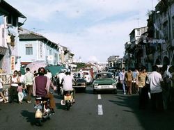 Mengejutkan! Foto Warna Singapura Kala Masih Negara Miskin