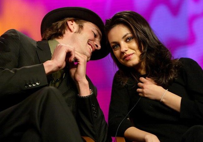 Mila Kunis mengaku ia menikah dengan aktor yang ditaksirnya, yakni Ashton Kutcher. Foto: Getty Images