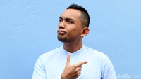 Menurutnya keputusan Rina murni dari dirinya sendiri bukan dorongan dari para mantan-mantannya tersebut. Pool/Palevi S/detikFoto.