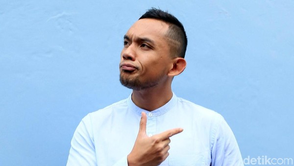 Fakhrul Razi Eksis Lagi Usai Rina Nose Buka Hijab