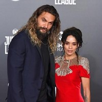 Jason Momoa mengaku sudah naksir Lisa Bonet sejak berusia delapan tahun ketika menontonya di serial The Cosby Show. Mereka berpacaran selama 12 tahun sebelum akhirnya menikah dan kini punya dua anak. Foto: Getty Images