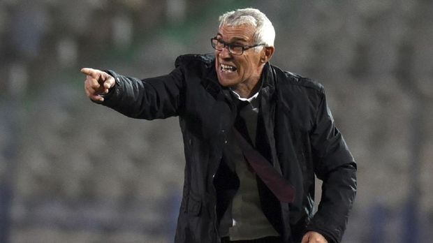 Hector Cuper berpeluang besar membawa Essam El-Hadary ke Piala Dunia 2018.