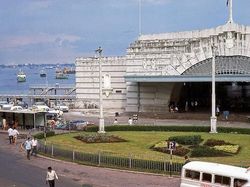 Mengejutkan! Foto Warna Singapura Kala Masih Negara Miskin