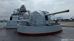 Foto: Kapal Penghancur Rusia Bersandar di Pelabuhan Tanjung Priok