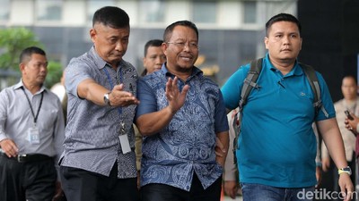 4 Orang yang Diamankan Terkait OTT Jambi Tiba di KPK
