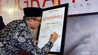 Pameran Seni Kontemporer Meksiko Geographies