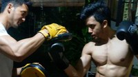 Tidak hanya fitnes, kick boxing juga menjadi olahraga model berusia 28 tahun ini. Foto : Instagram @gilbertpangalila