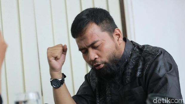 Kesialan dan Masalah Mengantar Bjah eks The Fly untuk Hijrah