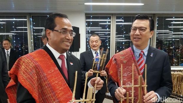Saat Delegasi Negara IMO Asyik Bermain Angklung Bersama di London