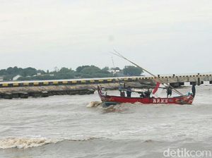 Gelombang Tinggi, Nelayan Jepara Melaut Tak Lebih Dari 3 Mil