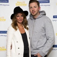 Pasangan ini memang telah bercerai. Namun sebelumnya, Green mengaku naksir dengan Millie ketika melihatnya di sampul majalah. Ia pun langsung meminta nomor telepon bintang reality show itu. Foto: Getty Images