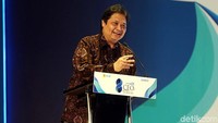 Menteri Perindustrian Airlangga Hartarto bicara kebijakan pemerintah di bidang perindustrian.