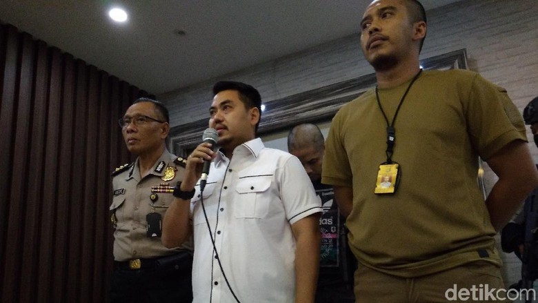 Keluarga Eks Anggota DPR Arbab Paproeka Ajukan Rehab Keluarga Eks Anggota DPR Arbab Paproeka Ajukan Rehab