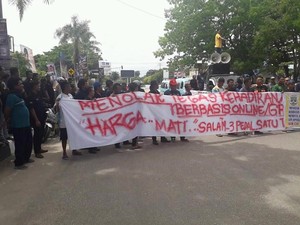 Angkutan Umum Kendari Sweeping Taksi Online