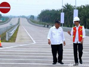 Jokowi: Tidak Ada Pengurangan Spesifikasi di Tol Becakayu