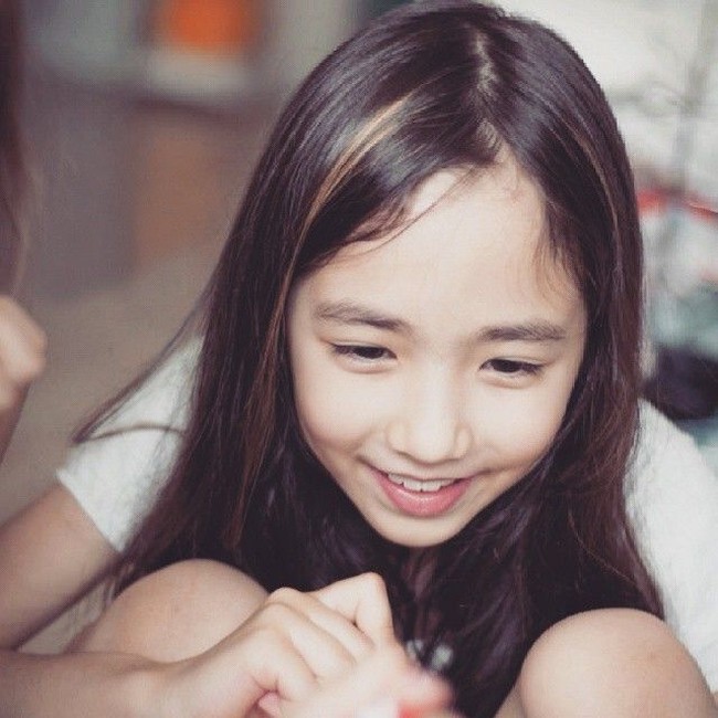 Gadis kecil berusia 12 tahun, Cristina Fernandez Lee ini merupakan seorang model di Korea. Foto: Instagram