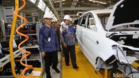 Di pabriknya di Banten, 90 persen karyawan Sokon adalah warga Indonesia. Sokonindo menginvestasikan sampai Rp 2 trilliun untuk membuat pabrik di  Kawasan Industri Modern Cikande, Serang, Banten. Hal tersebut dilakukan untuk memperlihatkan akan keseriusannya dalam bergelut di pasar otomotif Indonesia. Foto: Ruly Kurniawan