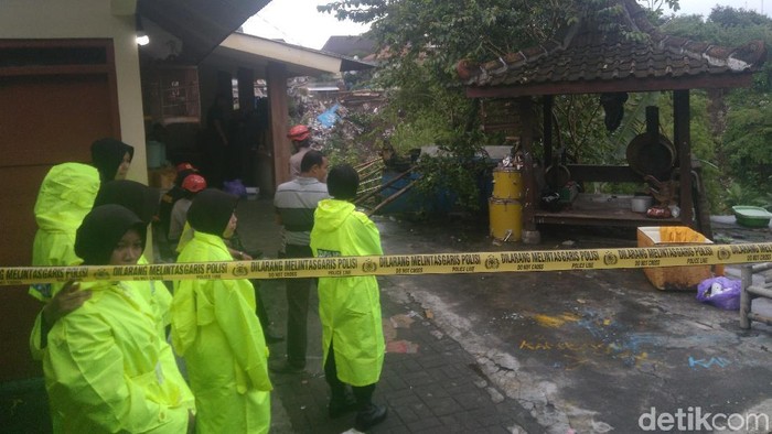 Pencarian 1 Warga Tertimbun Longsor di Yogya Dilanjutkan