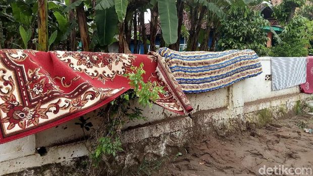 Jemur karpet dan kasur