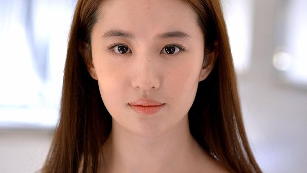 Foto: Si Cantik Liu Yifei, Aktris China yang Akan Perankan Live-Action Mulan