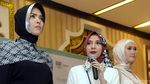Senyuman Manis Zaskia Sungkar Usai Operasi