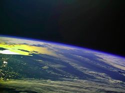 Rusia Sodorkan Pemandangan Mengagumkan Bumi Bulat