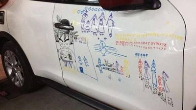 So Sweet, Ayah Ini Rela Mobilnya Dicoret-coret Demi Anak