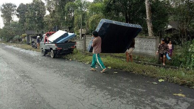 Melihat Desa Besakih yang Ditinggal Warga Imbas Erupsi Gunung Agung