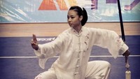 Atau mungkin Lindswell Kwok, atlit wushu yang membuat heboh dunia maya dengan wajah cantiknya. (Dok. Instagram/lindswell_k)