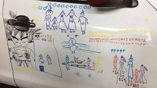 Keren! Ayah Ini Izinkan Anak Coret-coret Mobilnya, Kalau Kamu Rela?