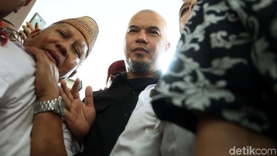 Ahmad Dhani Jalani Pemeriksaan Kasus Ujaran Kebencian