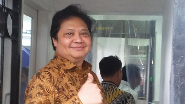 Acungkan Jempol, Airlangga dan DPD I Golkar Temui JK