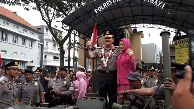 Kombes Iqbal berpesan agar anggota tetap mengayomi warga Suroboyo