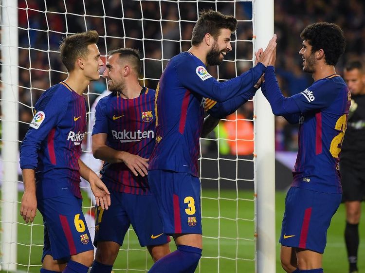 Pesta Barcelona Tanpa Messi dan Suarez