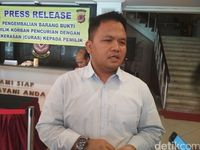 CCTV Bantu Polisi Ungkap Perampok Toko Emas di Indramayu