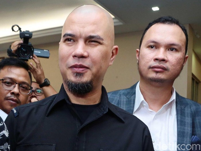 Ahmad Dhani Tak Permasalahkan Anak-anaknya Nikah Muda