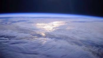 Awan pekat yang menyelimuti bumi. Foto: Instagram