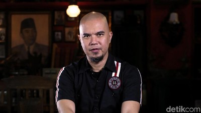 Ahmad Dhani yang Kian Dekat dengan Meja Hijau