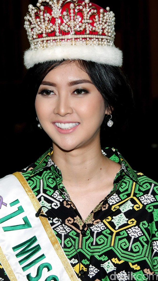 Kevin liliana merupakan wanita cantik yang mewakili Jawa Barat dan membawanya meraih juara ke dua Puteri Indonesia Lingkungan 2017. Foto: Mohammad Abduh/Wolipop