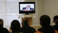 Pada tahun 2013, Praljak dan enam mantan pemimpin Kroasia Bosnia yang dinyatakan bersalah karena melakukan kejahatan kemanusiaan dan kejahatan perang, termasuk pemerkosaan dan pembunuhan Muslim Bosnia. Dado Ruvic/Reuters.